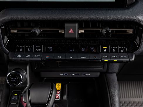 Used 2026 Toyota Land Cruiser image 27