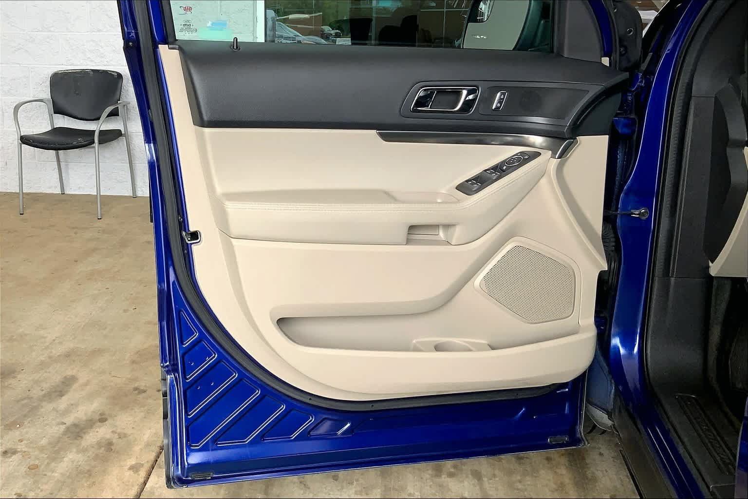 Used 2015 Ford Explorer FWD image 22