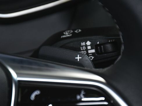 Used 2025 Audi A6 Premium Plus image 41