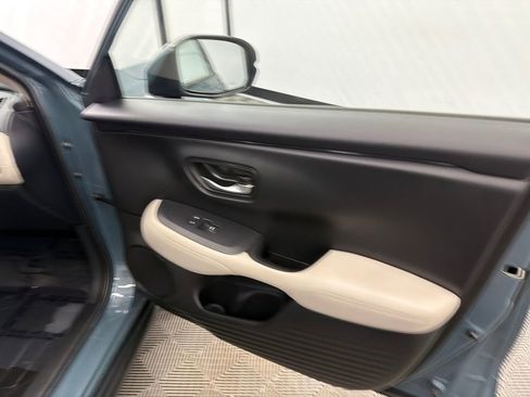 Used 2023 Honda HR-V LX image 14