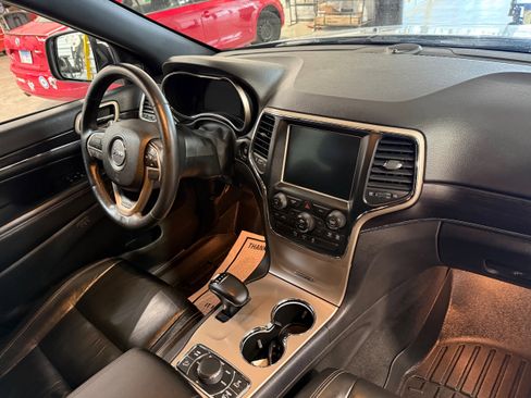 Used 2014 Jeep Grand Cherokee Limited AWD/4WD image 14