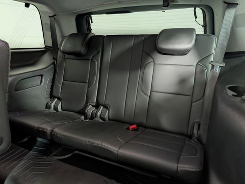 Used 2018 GMC Yukon SLT w/ Premium Edition AWD/4WD image 15