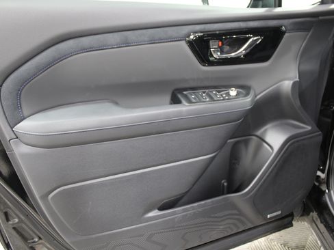 New 2026 Subaru Forester Premium AWD/4WD image 6