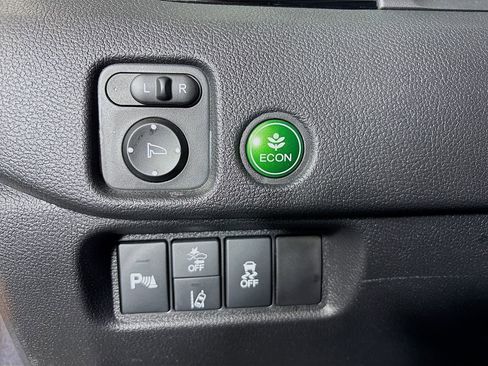 Used 2019 Honda Pilot Touring image 12