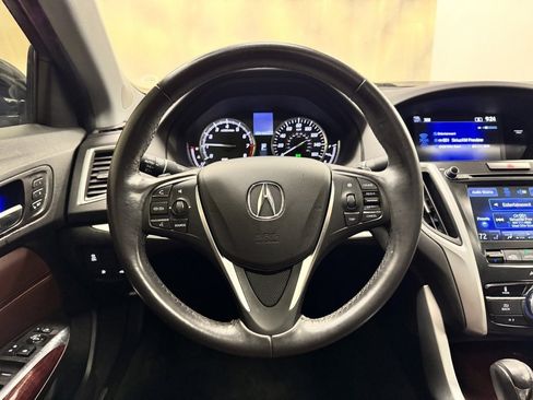 Used 2017 Acura TLX image 19