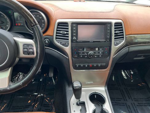 Used 2011 Jeep Grand Cherokee Overland Summit image 33