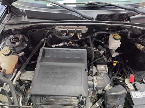Used 2011 Ford Escape XLT FWD image 32