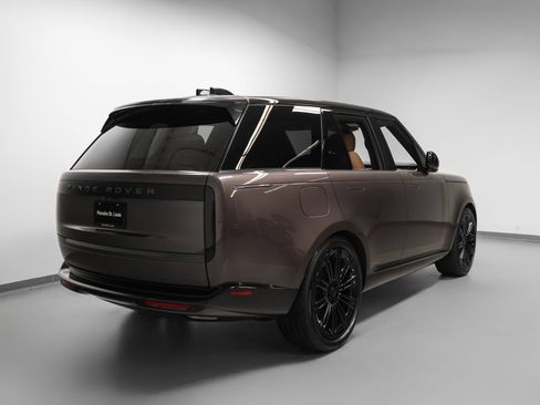Used 2026 Land Rover Range Rover SE AWD/4WD image 12