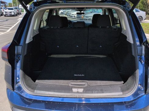 Used 2024 Nissan Rogue SV FWD image 14
