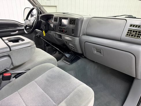 Used 2003 Ford F250 XLT AWD/4WD image 14