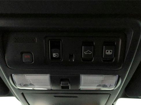 Used 2021 Nissan Titan PRO-4X w/ Pro-4x Convenience Package AWD/4WD image 22