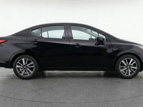Used 2025 Nissan Versa SV FWD image 11