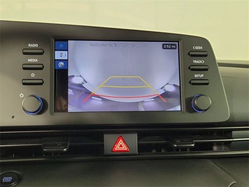 Used 2025 Hyundai Elantra Sport image 22