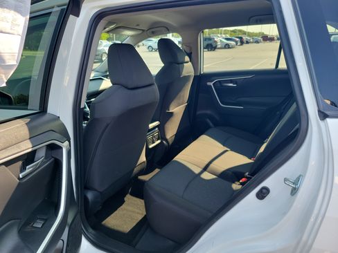 Certified 2024 Toyota RAV4 XLE FWD image 15