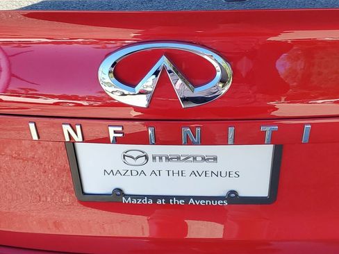 Used 2023 INFINITI QX50 Sensory image 8