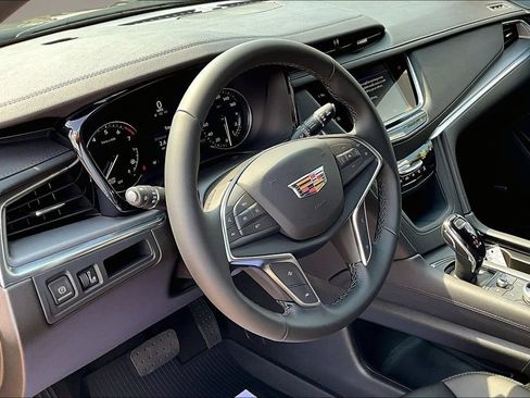 New 2026 Cadillac XT5 Luxury w/ LPO, Floor Liner Package FWD image 6