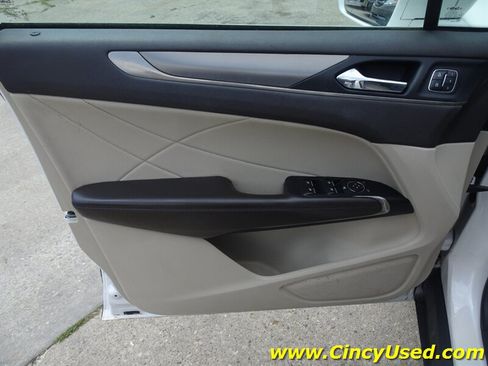 Used 2017 Lincoln MKC Premiere AWD/4WD image 24
