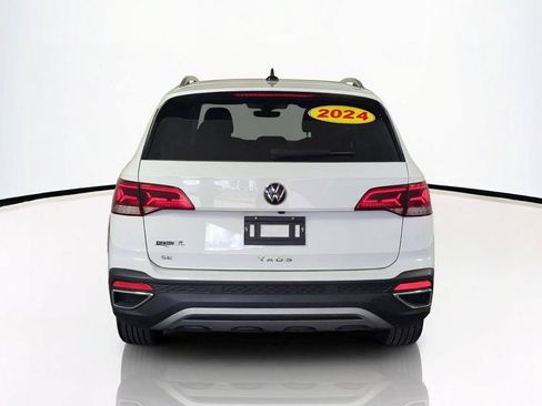 Used 2024 Volkswagen Taos SE FWD image 6