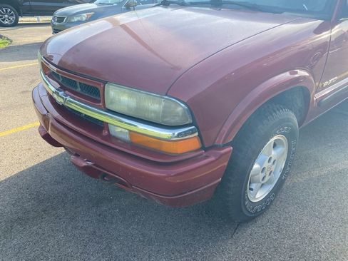 Used 2004 Chevrolet S10 Pickup LS AWD/4WD image 16