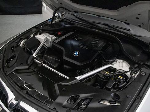 Used 2022 BMW 530i xDrive w/ Premium Package AWD/4WD image 27