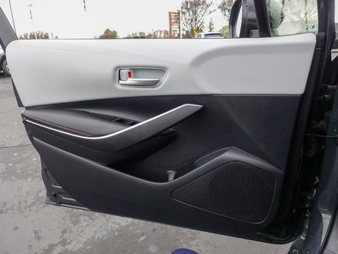 Certified 2024 Toyota Corolla SE image 28