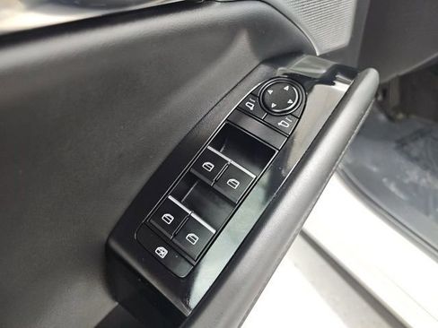 Used 2024 MAZDA MAZDA3 Hatchback w/Premium Plus Pkg image 12