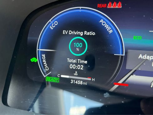 Used 2025 Toyota Camry XSE FWD image 11