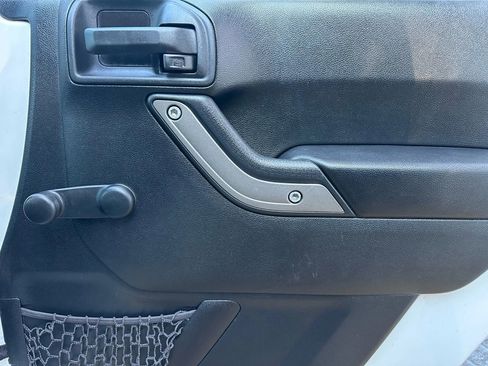 Used 2016 Jeep Wrangler Sport image 12