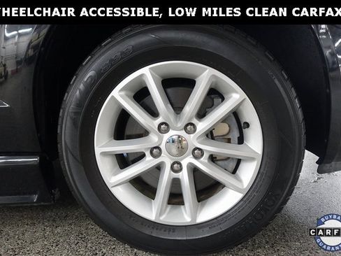 Used 2015 Dodge Grand Caravan SXT w/ UConnect Hands-Free Group image 24