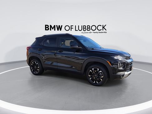 Used 2023 Chevrolet TrailBlazer LT w/ Convenience Package image 2