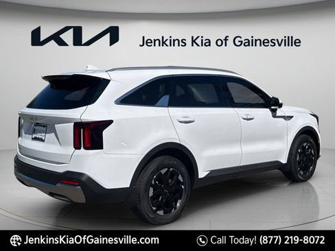 New 2026 Kia Sorento S FWD image 3