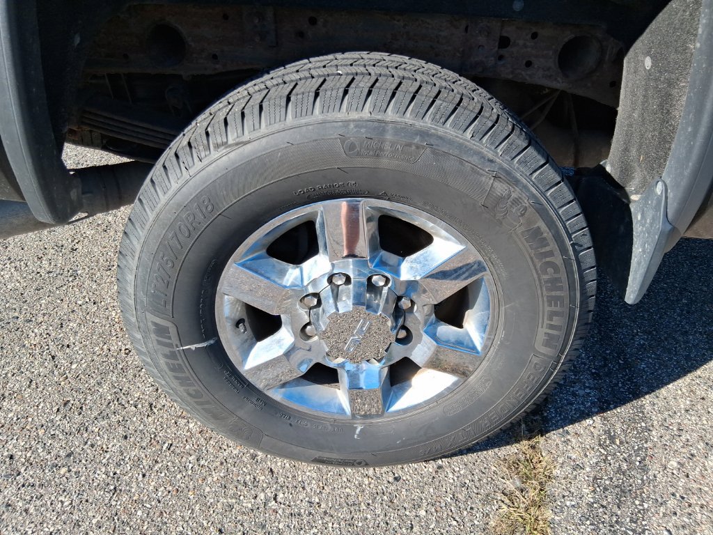 Used 2016 GMC Sierra 2500 SLT w/ Duramax Plus Package AWD/4WD image 18