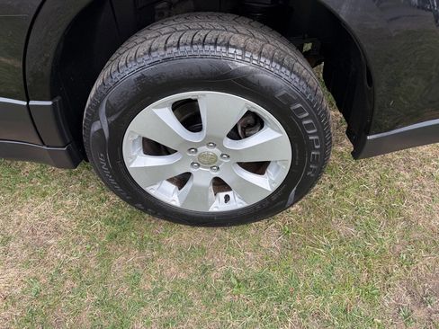 Used 2011 Subaru Outback 2.5i Premium w/ All-Weather Pkg image 17