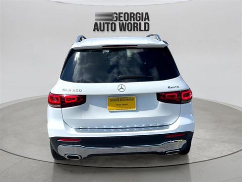 Used 2021 Mercedes-Benz GLB 250 4MATIC image 4
