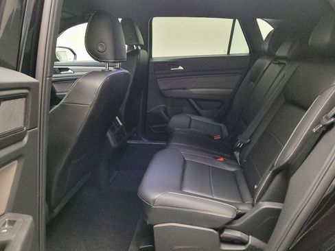 Used 2023 Volkswagen Atlas Cross Sport SE w/ Black Wheel Package FWD image 18