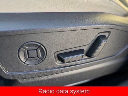 Used 2025 Audi Q5 Premium w/ Convenience Package AWD/4WD image 14