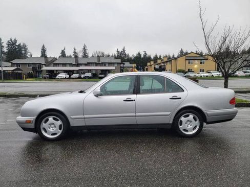 Used 1999 Mercedes-Benz E 430 Sedan image 7