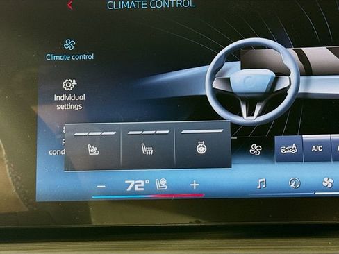 New 2026 BMW X5 M60i w/ Climate Comfort Package image 21