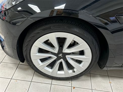 Used 2022 Tesla Model 3 image 5