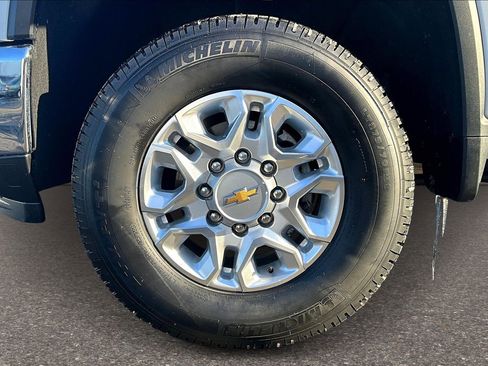 Used 2022 Chevrolet Silverado 1500 LT image 25