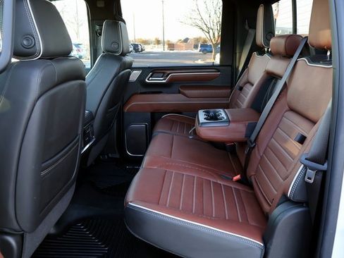 Used 2025 GMC Sierra 3500 Denali Ultimate image 30