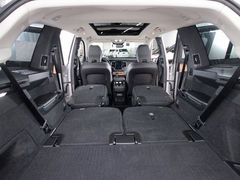 Certified 2025 Volvo XC90 B6 Plus w/ Protection Package Premier image 28