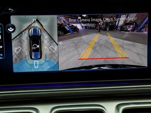 Used 2025 Mercedes-Benz GLS 450 4MATIC image 35