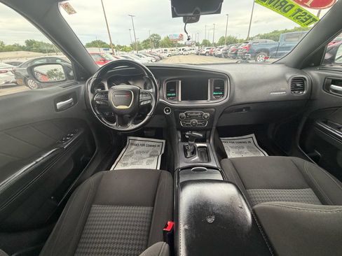 Used 2017 Dodge Charger SXT w/ Driver Confidence Group AWD/4WD image 14