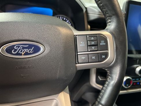 Used 2024 Ford Expedition XLT image 27