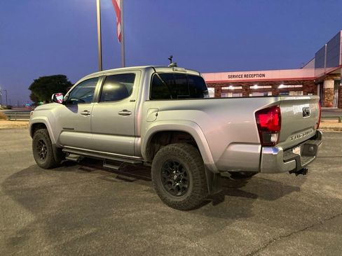 Used 2022 Toyota Tacoma SR5 image 7