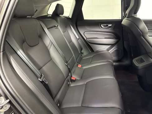 Used 2023 Volvo XC60 B5 Plus AWD/4WD image 16