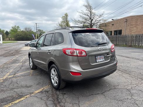 Used 2011 Hyundai Santa Fe SE image 3