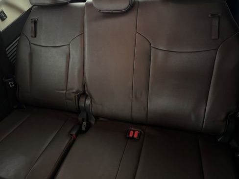Used 2021 Toyota Sienna Platinum AWD/4WD image 27
