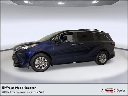 Used 2025 Toyota Sienna XLE w/ XLE Plus Package